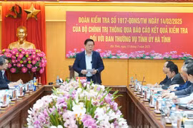 Ông Nguyễn Trọng Nghĩa, Ủy viên Bộ Chính trị, Bí thư Trung ương Đảng, Trưởng Ban Tuyên giáo và Dân vận Trung ương, phát biểu tại buổi làm việc. (Ảnh: Hữu Quyết/TTXVN)