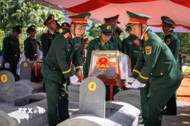 19 hài cốt liệt sỹ được quy tập do Đội quy tập Bộ Chỉ huy quân sự tỉnh Thanh Hóa tìm kiếm, cất bốc trong mùa khô 2025-2026 tại tỉnh Houaphane (Lào). (Ảnh: TTXVN phát)