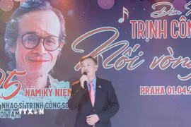 Đại sứ Việt Nam tại Cộng hòa Séc Dương Hoài Nam phát biểu tại sự kiện. (Ảnh: Việt Thắng/TTXVN)