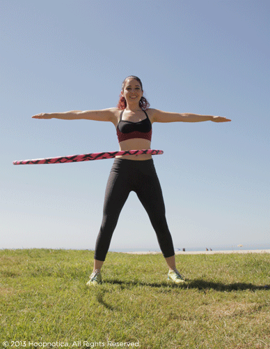 Tự tin khoe dáng cực chuẩn nhờ bài tập lắc vòng vui nhộn ảnh 3