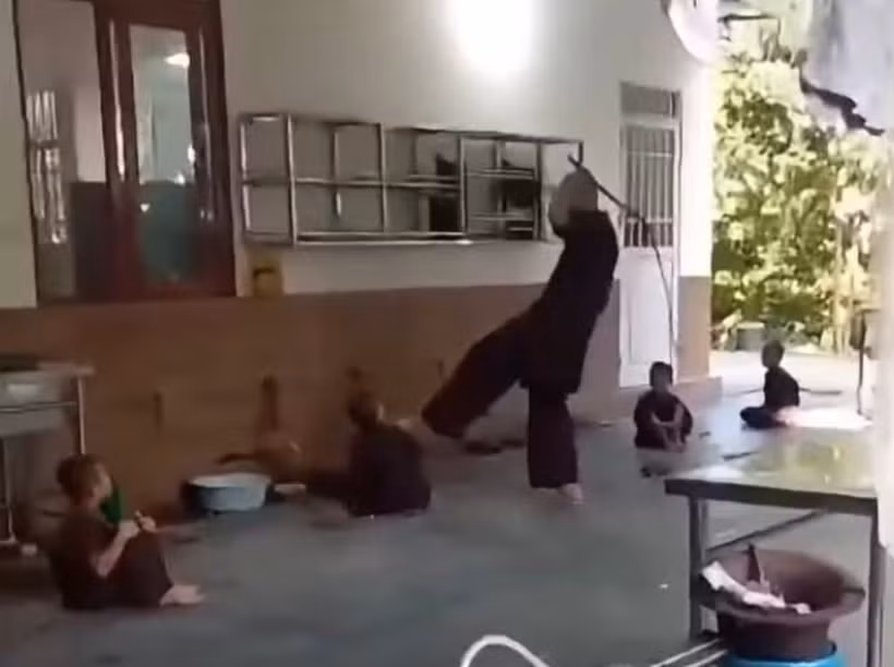Hình ảnh về vụ việc. (Ảnh: Cắt từ clip)