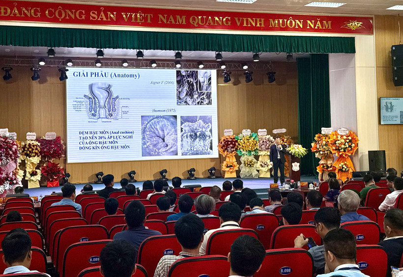 Phó giáo sư Lê Mạnh Cường cho hay bệnh lý hậu môn trực tràng khá phổ biến và khá thường gặp tại Việt Nam. (Ảnh: PV/Vietnam+)