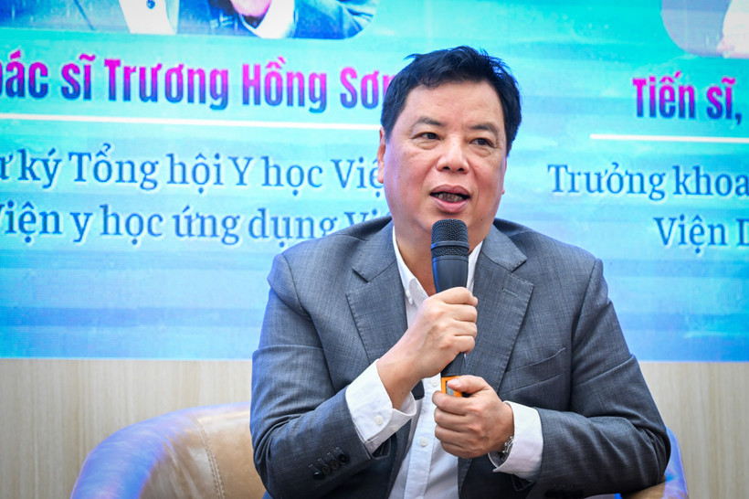 Tiến sỹ Trương Hồng Sơn - Phó Tổng Thư ký Tổng hội Y học Việt Nam, Viện trưởng Viện Y học ứng dụng Việt Nam. (Ảnh: PV/Vietnam+)