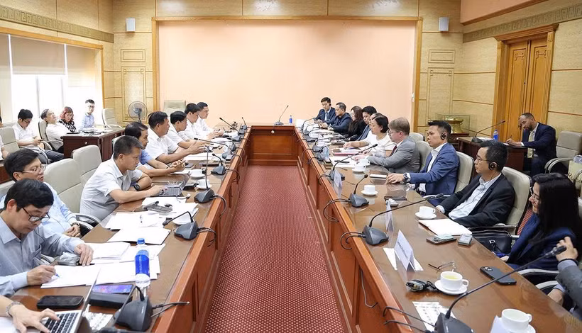 Lãnh đạo Bộ Y tế tiếp và làm việc với đoàn doanh nghiệp Hoa Kỳ. (Ảnh: T.M/Vietnam+)
