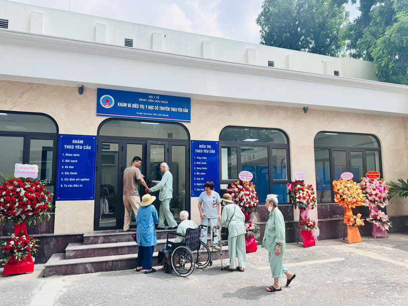 Bệnh viện Hữu Nghị đưa vào hoạt động Phòng khám chữa bệnh theo yêu cầu. (Ảnh: PV/Vietnam+)