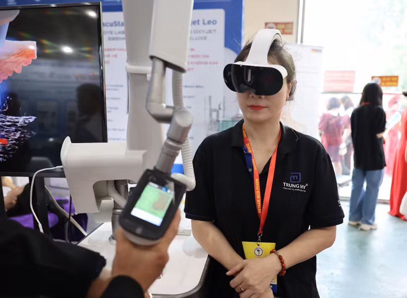 Nhiều gian hàng trải nghiệm tại Vietnam Medipharm 2026. (Ảnh: PV/Vietnam+)