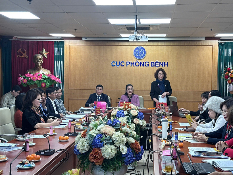 Tiến sỹ Lê Thái Hà - Phó Cục trưởng Cục Phòng bệnh (Bộ Y tế) phát biểu tại Hội thảo. (Ảnh: PV/Vietnam+)