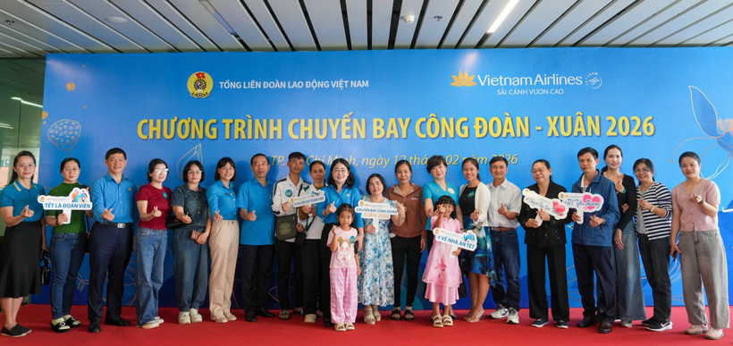 Vietnam Airlines phối hợp Tổng liên đoàn Lao động Việt Nam đưa người lao động về quê đón Tết. (Ảnh: PV/Vietnam+)