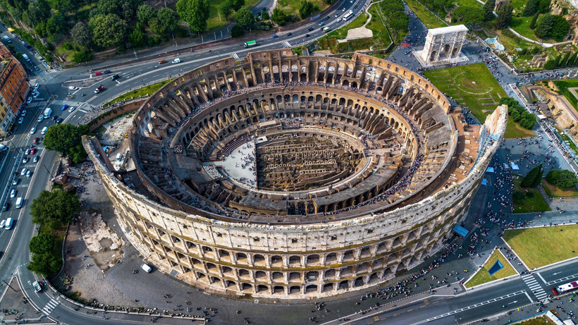 Đấu trường La Mã Colosseum là một trong những điểm tham quan nổi tiếng nhất ở Italy. (Ảnh: Hoàng Hà/Vietnam+)