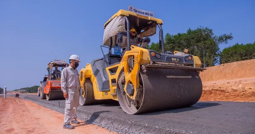 việc chưa phân bổ một lượng vốn tương đối lớn sẽ ảnh hưởng đến tỷ lệ giải ngân vốn đầu tư công nguồn ngân sách Nhà nước những tháng đầu năm 2025. (Ảnh: Vietnam+)