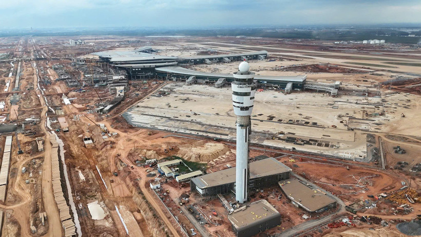 Đài Kiểm soát không lưu Cảng Hàng không quốc tế Long Thành đã được hoàn thành và sẵn sàng đón chuyến bay kỹ thuật đầu tiên hạ cánh xuống sân bay này. (Ảnh: VATM cung cấp) 