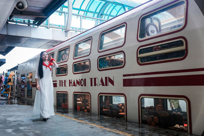Ngành Đường sắt ra mắt đoàn tàu du lịch 'Hà Nội 5 cửa ô'. (Ảnh: Hoài Nam/Vietnam+)