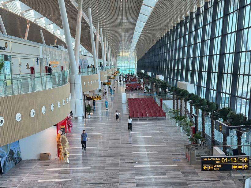 Nhà ga T3-Cảng hàng không Quốc tế Tân Sơn Nhất mới được khánh thành và đưa vào khai thác từ ngày 19/4 vừa qua. (Ảnh: PV/Vietnam+)