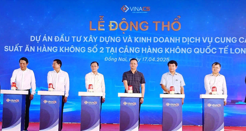 Động thổ Dự án đầu tư xây dựng và kinh doanh dịch vụ cung cấp suất ăn hàng không số 2 tại Cảng hàng không Quốc tế Long Thành. (Ảnh: PV/Vietnam+)