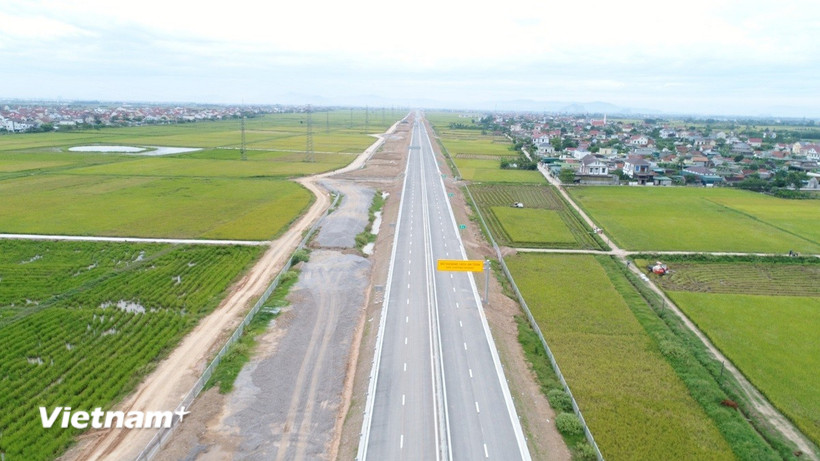 Một Dự án cao tốc Bắc-Nam phía Đông được thông xe và đưa vào khai thác. (Ảnh: Việt Hùng/Vietnam+)