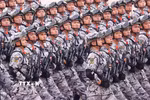 Khối chiến sỹ Đặc nhiệm dù diễu binh. (Ảnh: TTXVN)