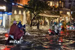 Thành phố Hồ Chí Minh xác định 50 vị trí ngập nặng, riêng cơn mưa lớn chiều và tối 30/9 gây ngập nặng 12 tuyến đường. (Ảnh: Hồng Đạt/TTXVN)