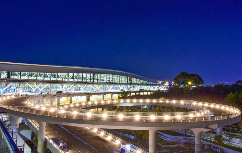 Nhà ga T3 sân bay Tân Sơn Nhất sẵn sàng phục vụ hành khách. (Ảnh: T.Q/Vietnam+)