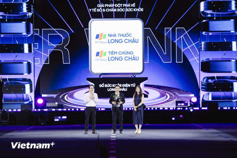 Sổ sức khỏe điện tử Long Châu được vinh danh là Giải pháp Đột phá về Y tế số & chăm sóc sức khỏe (Ảnh: Minh Sơn/Vietnam+)