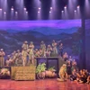 Vở chèo tái hiện 56 ngày đêm chiến đấu kiên cường, gian khổ của quân và dân ta. (Ảnh: CTV/Vietnam+)