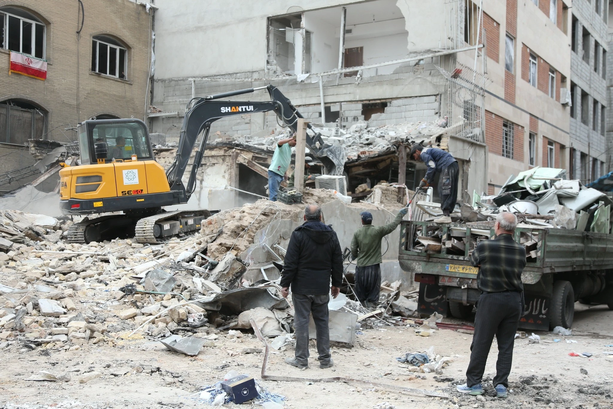 Israel Mở Rộng Không Kích Nhằm Vào Quan Chức Cấp Cao Iran Tại Syria