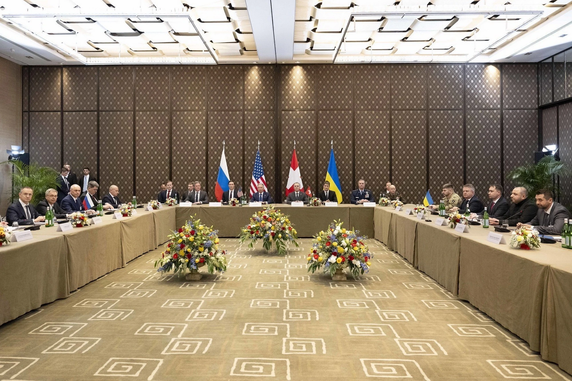 Phái đoàn Ukraine bất đồng nội bộ trong vòng đàm phán Geneva