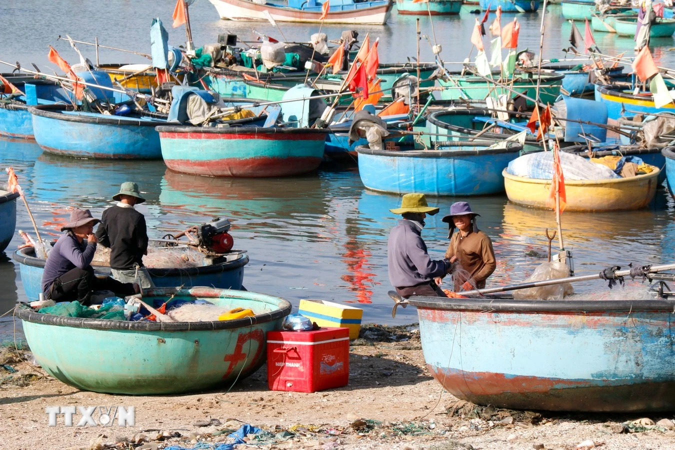 Bầu cử Quốc hội và HĐND: Lá phiếu niềm tin nơi đầu sóng ngọn gió