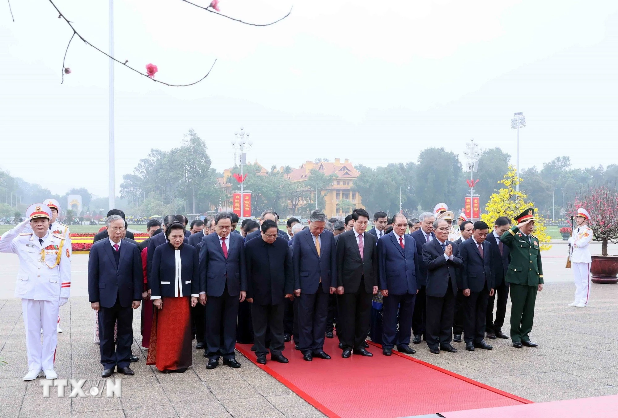 Lãnh đạo Đảng, Nhà nước viếng Lăng Chủ tịch Hồ Chí Minh nhân dịp Tết Nguyên đán