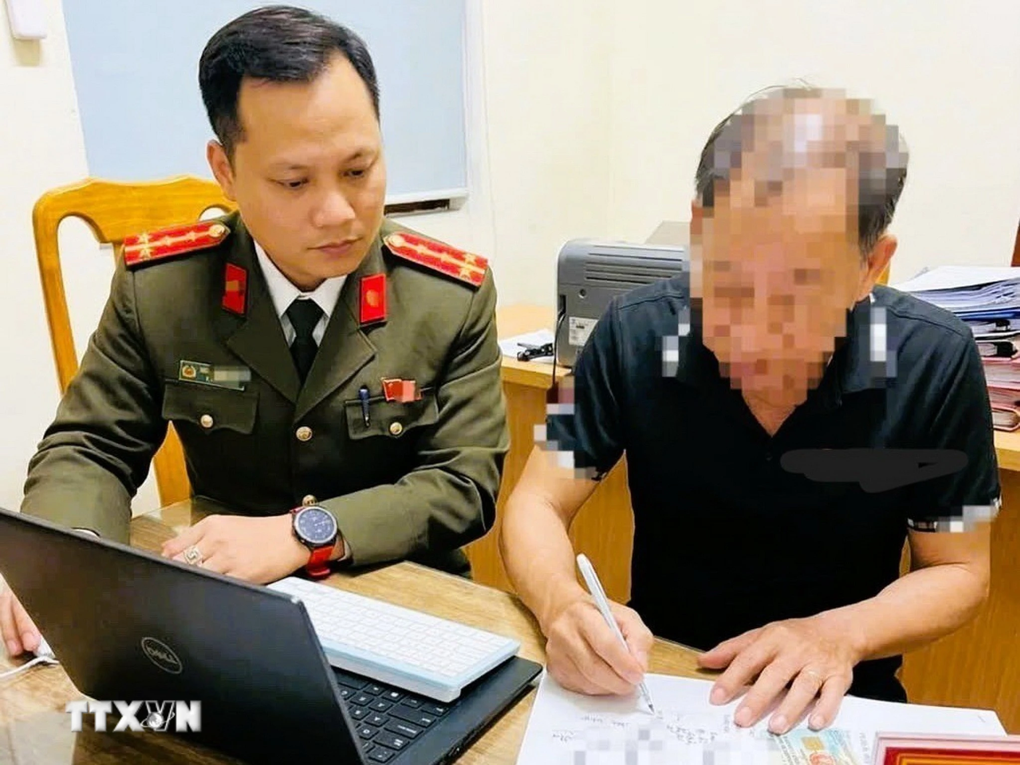 Xử phạt hành vi đăng thông tin xúc phạm lực lượng công an liên quan bầu cử