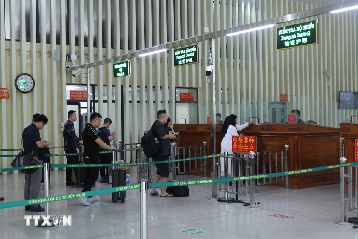 Lạng Sơn linh hoạt điều hành hoạt động xuất nhập cảnh