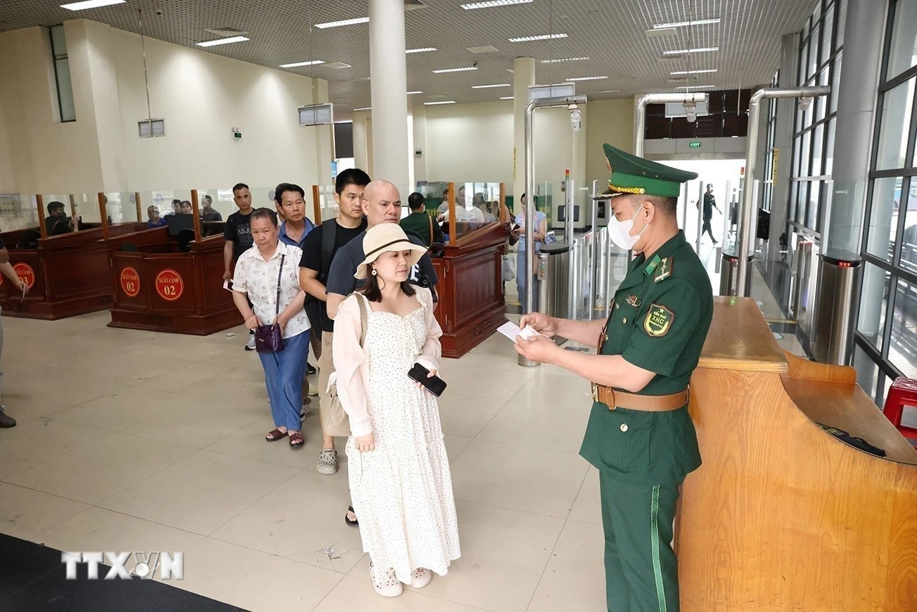 Việt - Trung đẩy mạnh ứng dụng AI trong hợp tác du lịch xuyên biên giới