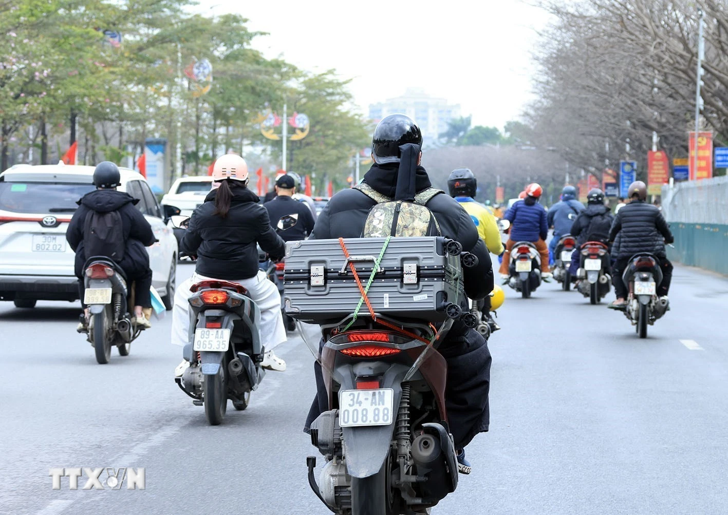 Người dân rời Hà Nội về quê đón Tết Nguyên đán 2025