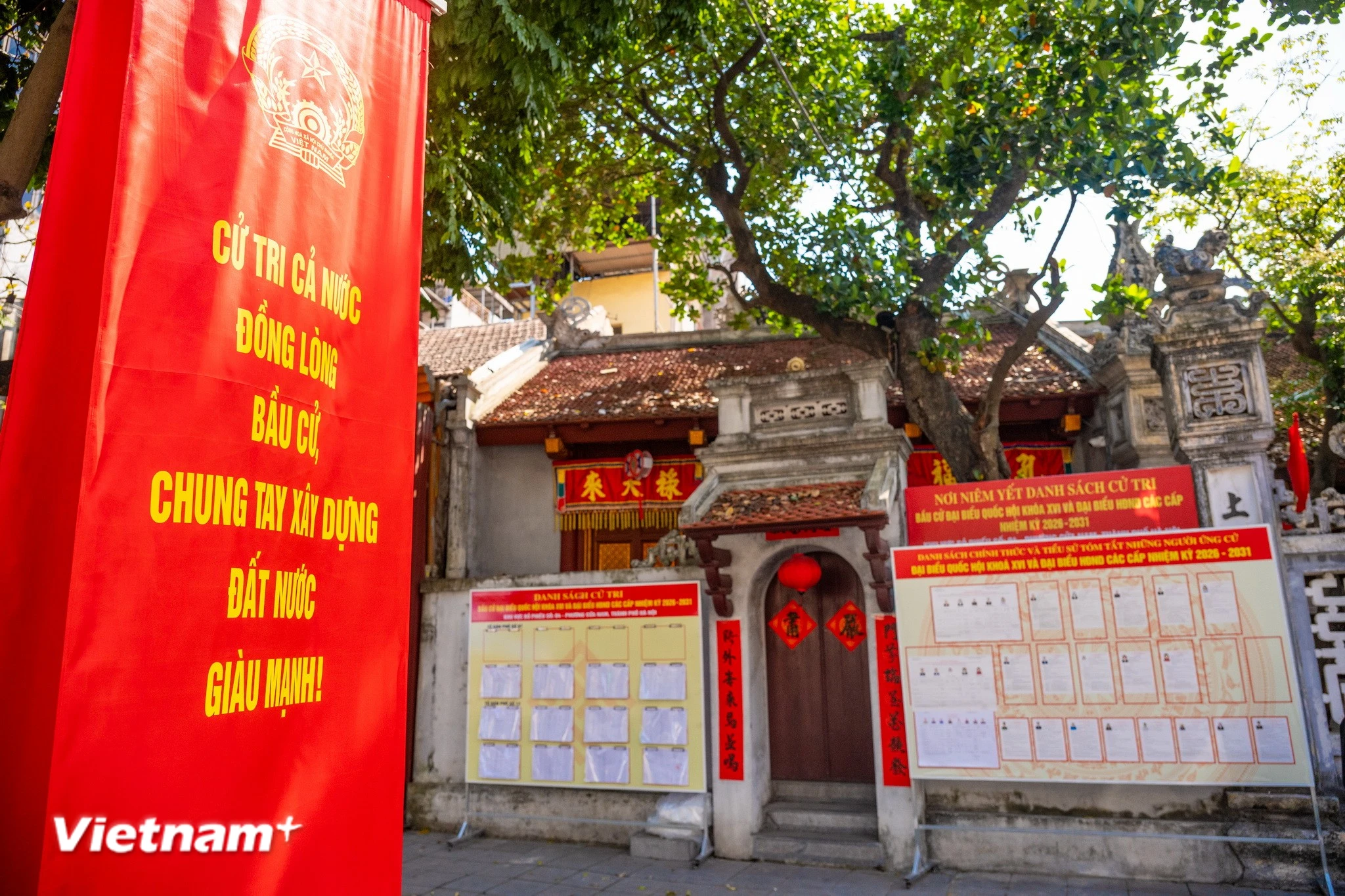 Chủ tịch nước Võ Văn Thưởng thực hiện quyền công dân, bỏ phiếu tại Hà Nội