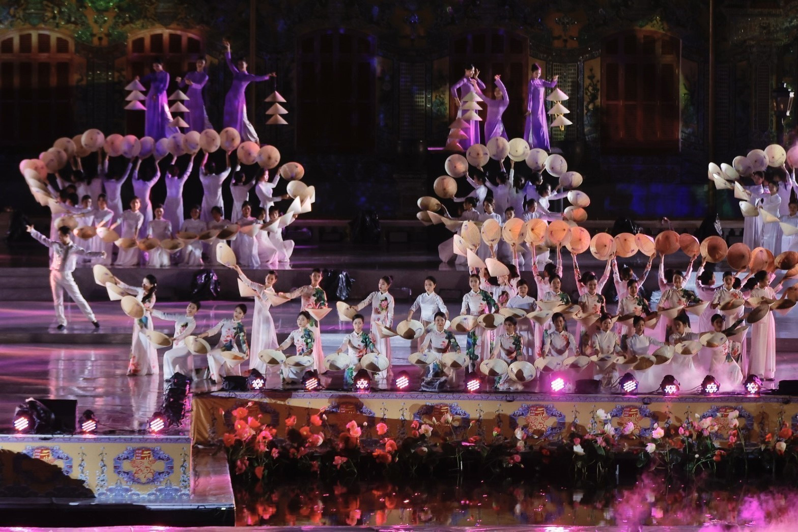 vna-potal-khai-mac-tuan-le-festival-nghe-thuat-quoc-te-hue-2024-7419301.jpg