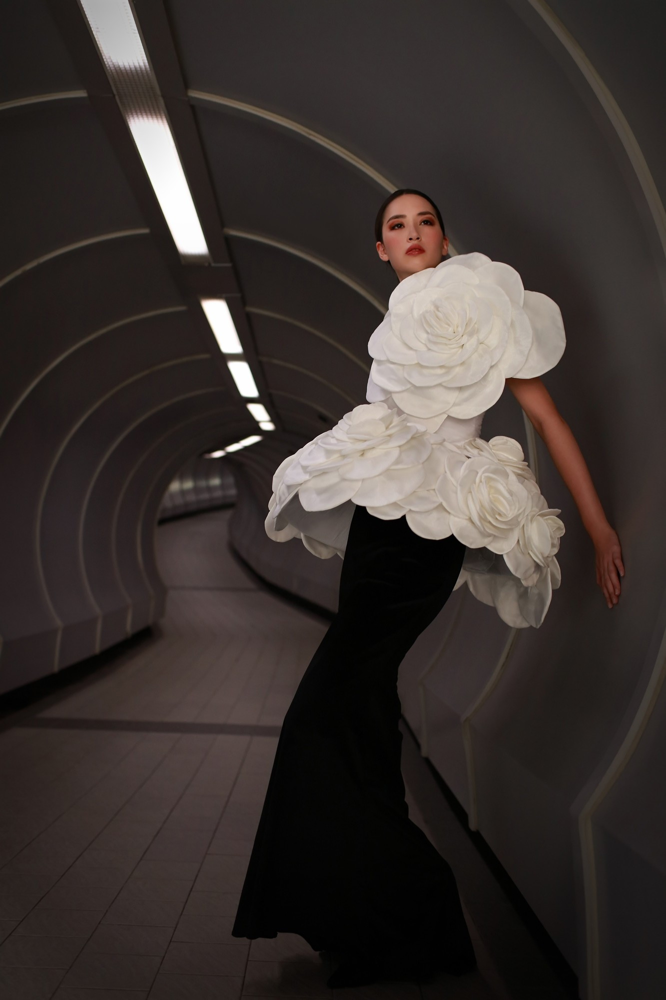 4-light-designs-from-designer-frederick-lee.jpg