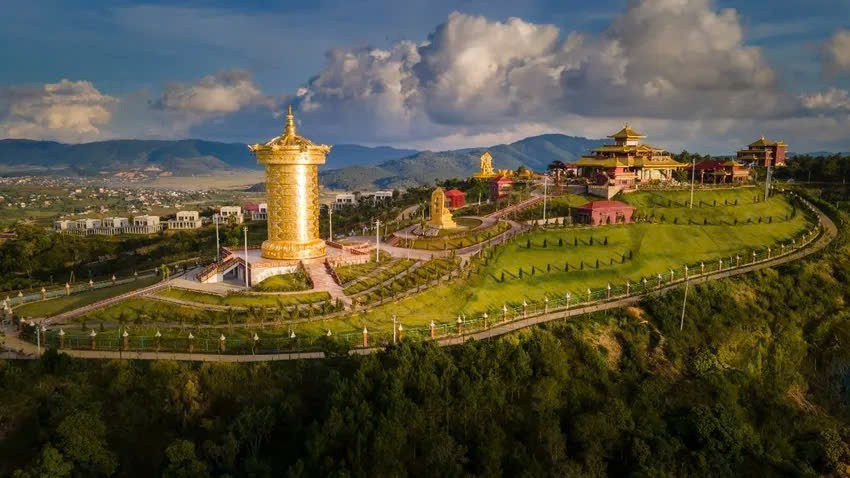 ទេសភាពនៃភ្នំ Samten Hills Dalat៖ កន្លែងវប្បធម៌ខាងវិញ្ញាណព្រះពុទ្ធសាសនា និងទីតាំងថតសំខាន់នៃភាពយន្ត z6809439785524-d7ffcc4c90afec7e51010743fb73f53e.jpg