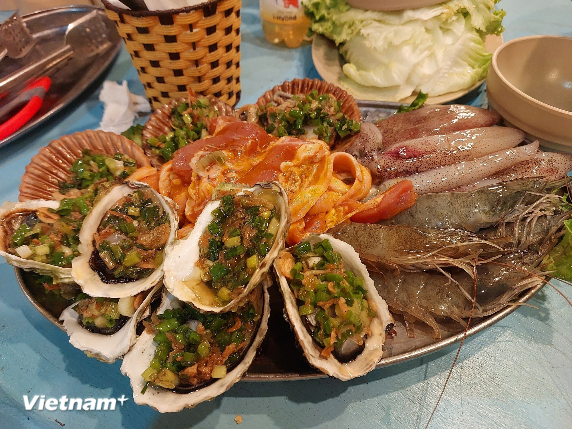 vnp-du-lich-chua-lanh-1.jpg
