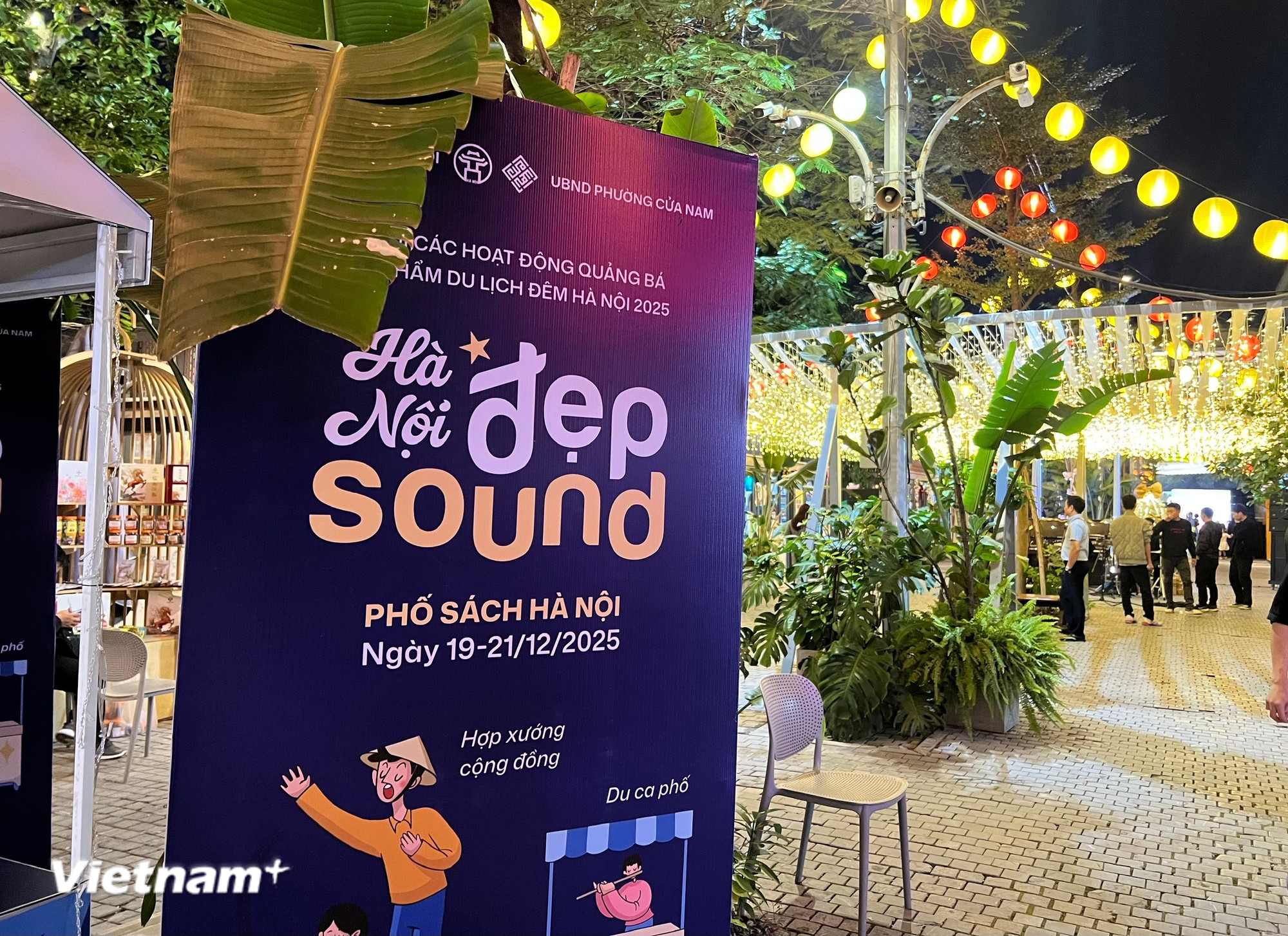 Chuỗi hoạt động “Hà Nội đẹp Sound” vừa chính thức ra mắt tối nay, ngày 19/12, tại không gian Phố Sách Hà Nội. (Ảnh: M.Mai/Vietnam+)