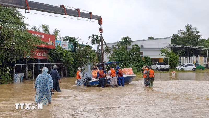 Khánh Hòa bảo đảm minh bạch nguồn lực hỗ trợ người dân sau thiên tai