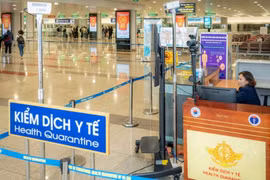 Việt Nam tăng cường phòng chống Ebola qua đường hàng không. 