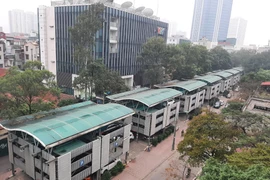 Điểm trông giữ xe thông minh bằng hệ thống giàn thép tại phố Nguyễn Công Hoan, thành phố Hà Nội. (Ảnh: Việt Hùng/Vietnam+)