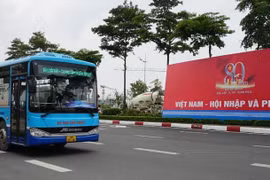 Các tuyến buýt của Transerco đã phục vụ nhu cầu đi lại cho người dân dịp Quốc khánh 2/9. (Ảnh: PV/Vietnam+)