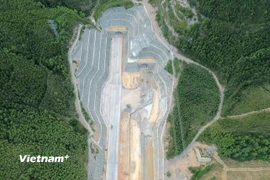 Hầm đường bộ trên tuyến cao tốc Quy Nhơn-Chí Thạnh. (Ảnh: Quốc Khánh/Vietnam+)