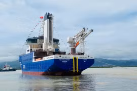 Tàu dịch vụ chuyên dụng hiện đại phục vụ thi công, vận hành và bảo dưỡng điện gió ngoài khơi đã được Công ty Đóng tàu Hạ Long hạ thủy thành công. (Ảnh: PV/Vietnam+)