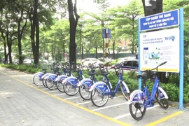 Dịch vụ xe đạp công cộng tại Hà Nội. (Ảnh: Việt Hùng/Vietnam+)
