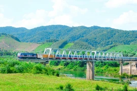 Đường sắt sẽ có thêm tàu du lịch cao cấp tuyến Hà Nội-Lào Cai vào năm 2026. (Ảnh: PV/Vietnam+)