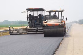 Các dự án giao thông trọng điểm phải được hoàn thành theo đúng tiến độ yêu cầu. (Ảnh: Việt Hùng/Vietnam+)