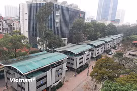 Điểm trông giữ xe thông minh bằng hệ thống giàn thép tại phố Nguyễn Công Hoan, thành phố Hà Nội. (Ảnh: Việt Hùng/Vietnam+)