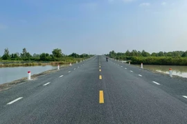 Tuyến đường Hồ Chí Minh đoạn Năm Căn-Đất Mũi. (Ảnh: Việt Hùng/Vietnam+)