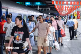 Ngành Đường sắt đã điều chỉnh tăng giá cước do biến động nhiên liệu. (Ảnh: Việt Hùng/Vietnam+)
